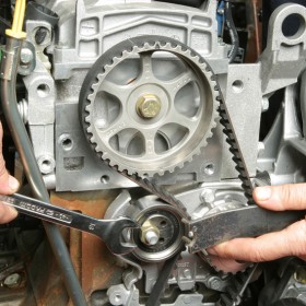 Замена ремней ГРМ и генератора